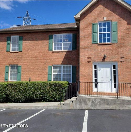 4836 Poplar Crest Way, Knoxville, TN, 37918-1699 | Card Image