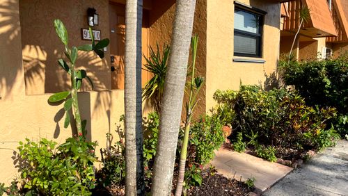 138-9110 Orchid Tree Ln, Pembroke Pines, FL, 33024-4615 | Card Image