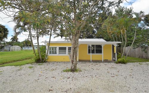 976 Sw 34th Ter, Palm City, FL, 34990-3420 | Card Image