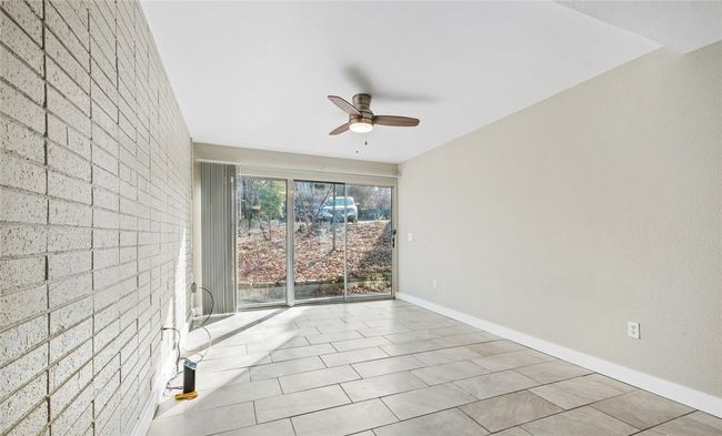 8 S Hill Ave, Condo with 2 bedrooms, 1 bathrooms and null parking in Fayetteville AR | Image 4