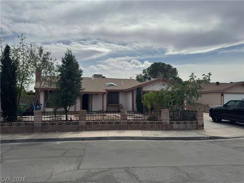6209 Meadow Lark Ln, Las Vegas, NV, 89103-1135 | Card Image