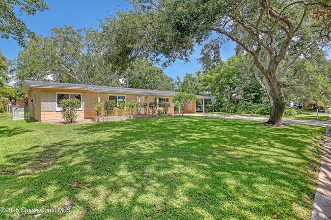 955 Samar Rd, House other with 3 bedrooms, 2 bathrooms and null parking in Cocoa Beach FL | Image 7