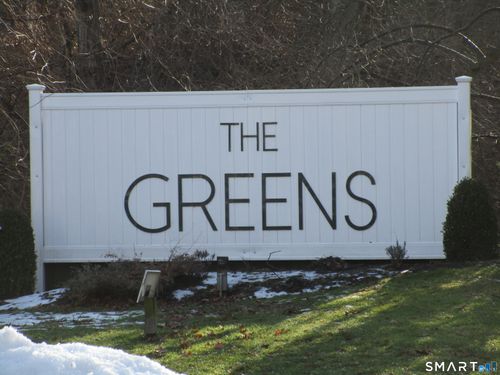 629-629 Longfellow Dr, Branford, CT, 06405-5800 | Card Image