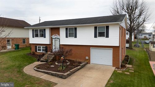 138 1st St, BROADWAY, VA, 22815-9539 | Card Image