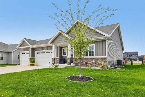 1354 N Pine St, SUN PRAIRIE, WI, 53590-1150 | Card Image