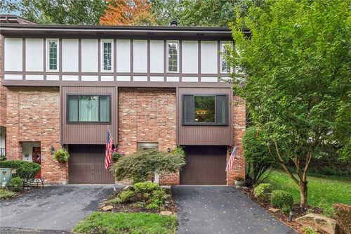 631 Maplewood Ct, Pittsburgh, PA, 15237-3331 | Card Image