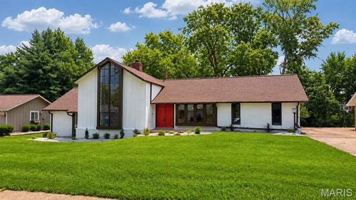500 Kingridge Dr, Ballwin, MO, 63011-2731 | Card Image