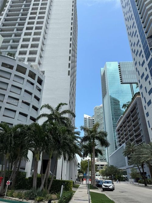 apt-1105-170 Se 14th St, Miami, FL, 33131-3347 | Card Image