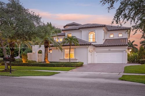 15852 Sw 15th St, Weston, FL, 33326-5034 | Card Image