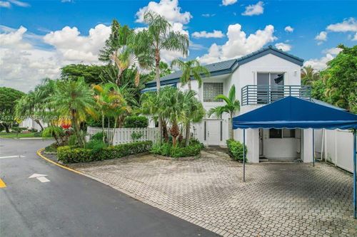 250 Ne 212th St, Miami, FL, 33179-1109 | Card Image