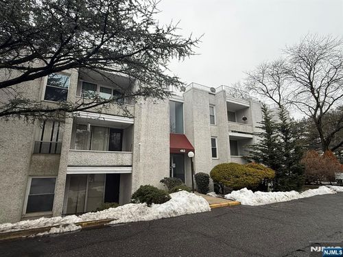 462 River Rd, Nutley, NJ, 07110-3625 | Card Image