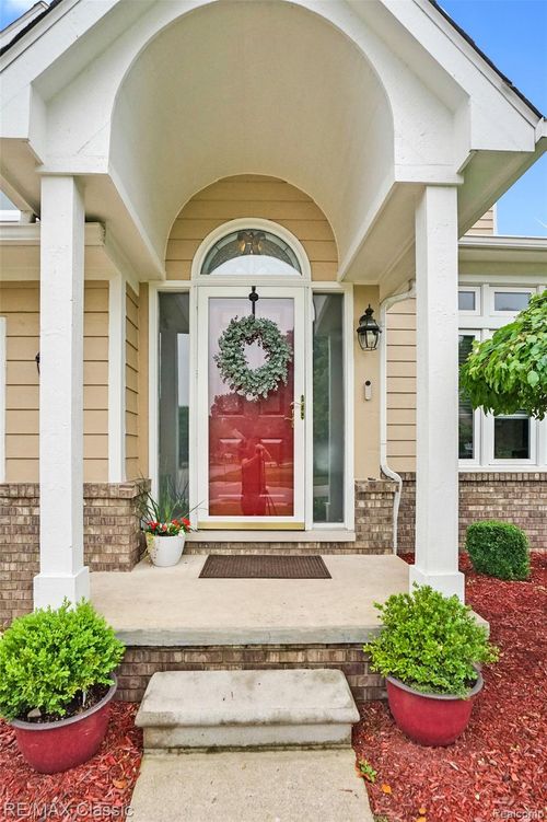 473 Hampton Ct, Wixom, MI, 48393-4511 | Card Image