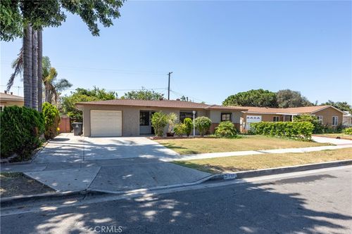 1410 W Camden Pl, Santa Ana, CA, 92704-4842 | Card Image