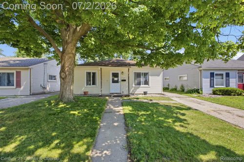 34834 Richard St, Wayne, MI, 48184-2332 | Card Image