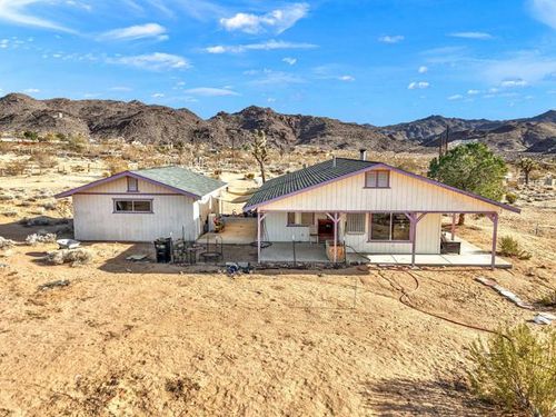 63466 Single Tree Rd, Joshua Tree, CA, 92252-5178 | Card Image