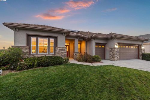 1507 Bismarck Ln, Brentwood, CA, 94513-6904 | Card Image