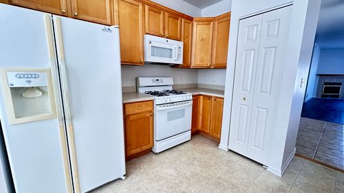 1535-1535 Reserve Ln, DeKalb, IL, 60115-2064 | Card Image