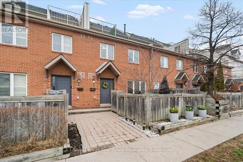 5-1241 Parkwest Pl, Mississauga, ON, L5E3J3 | Card Image