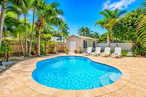 1016 Harrison St, Hollywood, FL, 33019-1625 | Card Image