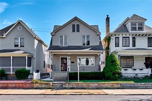 538 Maplewood Ave, Ambridge, PA, 15003-2412 | Card Image