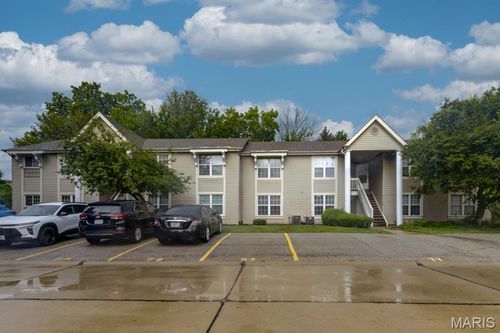 77 Sugar Glen Ct, Saint Peters, MO, 63376-7429 | Card Image