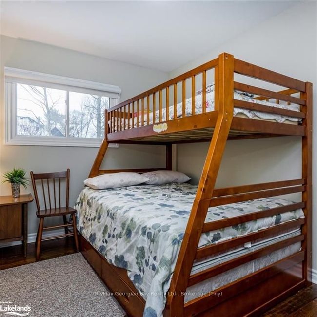 43 Pinecone Ave, House other with 3 bedrooms, 1 bathrooms and 1 parking in Tiny ON | Image 18