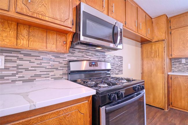 516 S Church St, House other with 3 bedrooms, 2 bathrooms and null parking in Pilot Point TX | Image 6