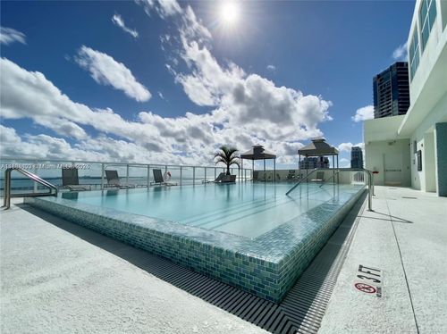 apt-2004-218 Se 14th St, Miami, FL, 33131-3330 | Card Image