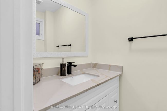 118 Charters Rd, House other with 5 bedrooms, 4 bathrooms and 2 parking in Brampton ON | Image 17