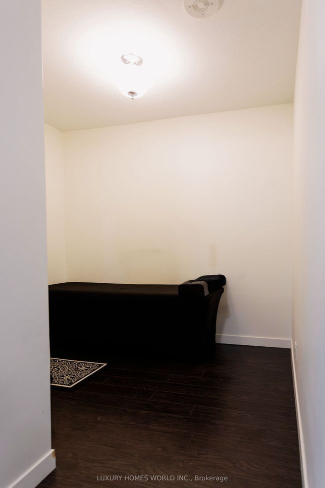 128 King St N, Condo with 2 bedrooms, 1 bathrooms and 1 parking in Waterloo ON | Image 8