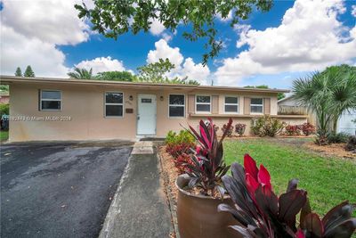 4961 Nw 12th St, House other with 3 bedrooms, 1 bathrooms and null parking in Lauderhill FL | Image 2