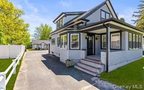 a-210 E Lakewood St, Patchogue, NY, 11772-2943 | Card Image