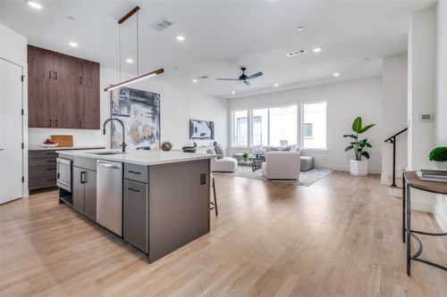 103-2908 Hawthorne Ave, Dallas, TX, 75219-1225 | Card Image