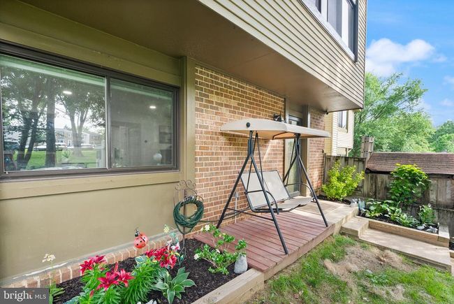10627 Summer Oak Ct, Townhouse with 4 bedrooms, 3 bathrooms and null parking in BURKE VA | Image 4