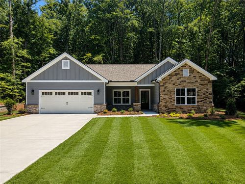 108 Apricot Ln, Westminster, SC, 29693-6460 | Card Image