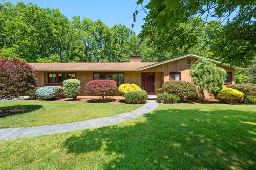 616 Lynn Ln, WAYNESBORO, VA, 22980-5424 | Card Image