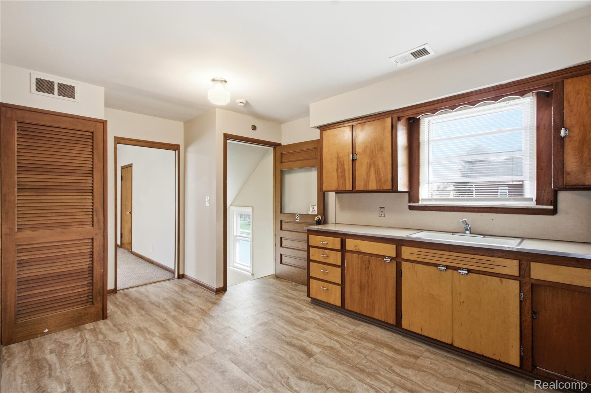 Residential Lease in River Rouge 3