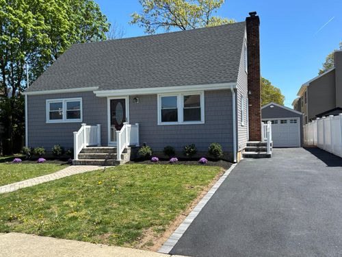 106 Willett Pl, Roosevelt, NY, 11575-1637 | Card Image
