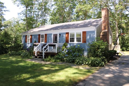 223 Quaker Meeting House Rd, East Sandwich, MA, 02537-1319 | Card Image