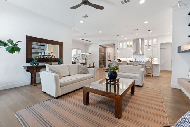15802 Axehandle Trl, House other with 4 bedrooms, 4 bathrooms and 4 parking in Austin TX | Image 9