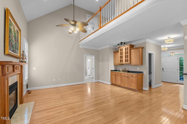 Wet Bar/Storage | Image 12