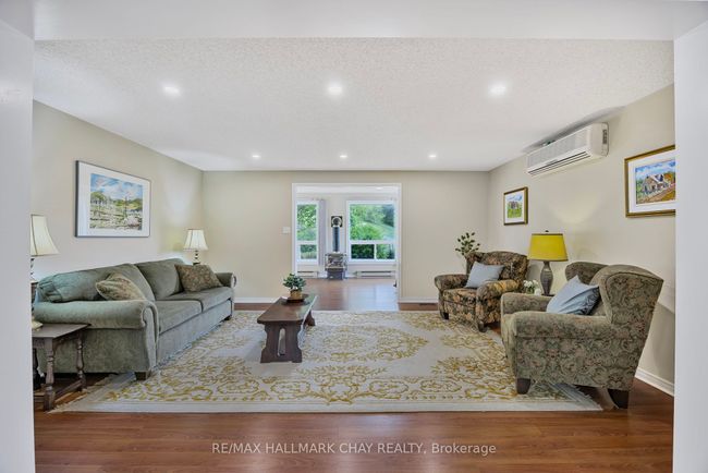 3 Pinetree Crt, House other with 2 bedrooms, 2 bathrooms and 2 parking in New Tecumseth ON | Image 12