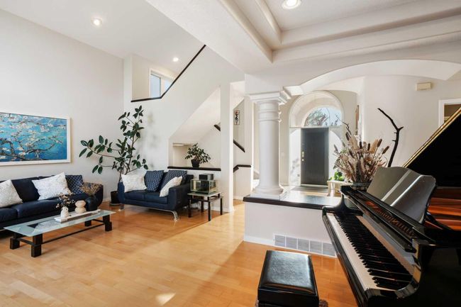 11 Patrick View Sw, House other with 4 bedrooms, 4 bathrooms and 4 parking in Calgary AB | Image 14