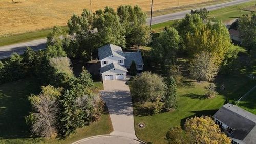 322 Oriole Ave N, Thief River Falls, MN, 56701-2609 | Card Image
