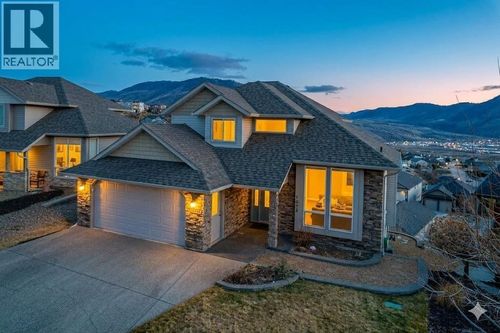 1872 Red Tail Cres, Kamloops, BC, V2B8S9 | Card Image