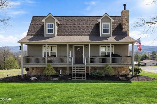 401 Klondike Cir, Kodak, TN, 37764-1317 | Card Image