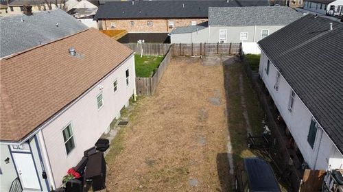 1807 Touro St, New Orleans, LA, 70116-1135 | Card Image