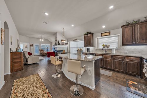 2524 Hadley St, Weatherford, TX, 76087-1806 | Card Image