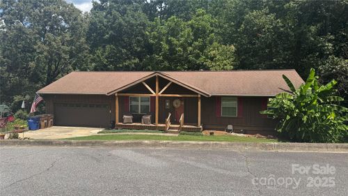 915 Danbrook Cir, Lincolnton, NC, 28092-3009 | Card Image