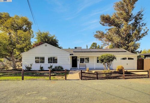 1431 San Jose Ave, Concord, CA, 94518-1054 | Card Image